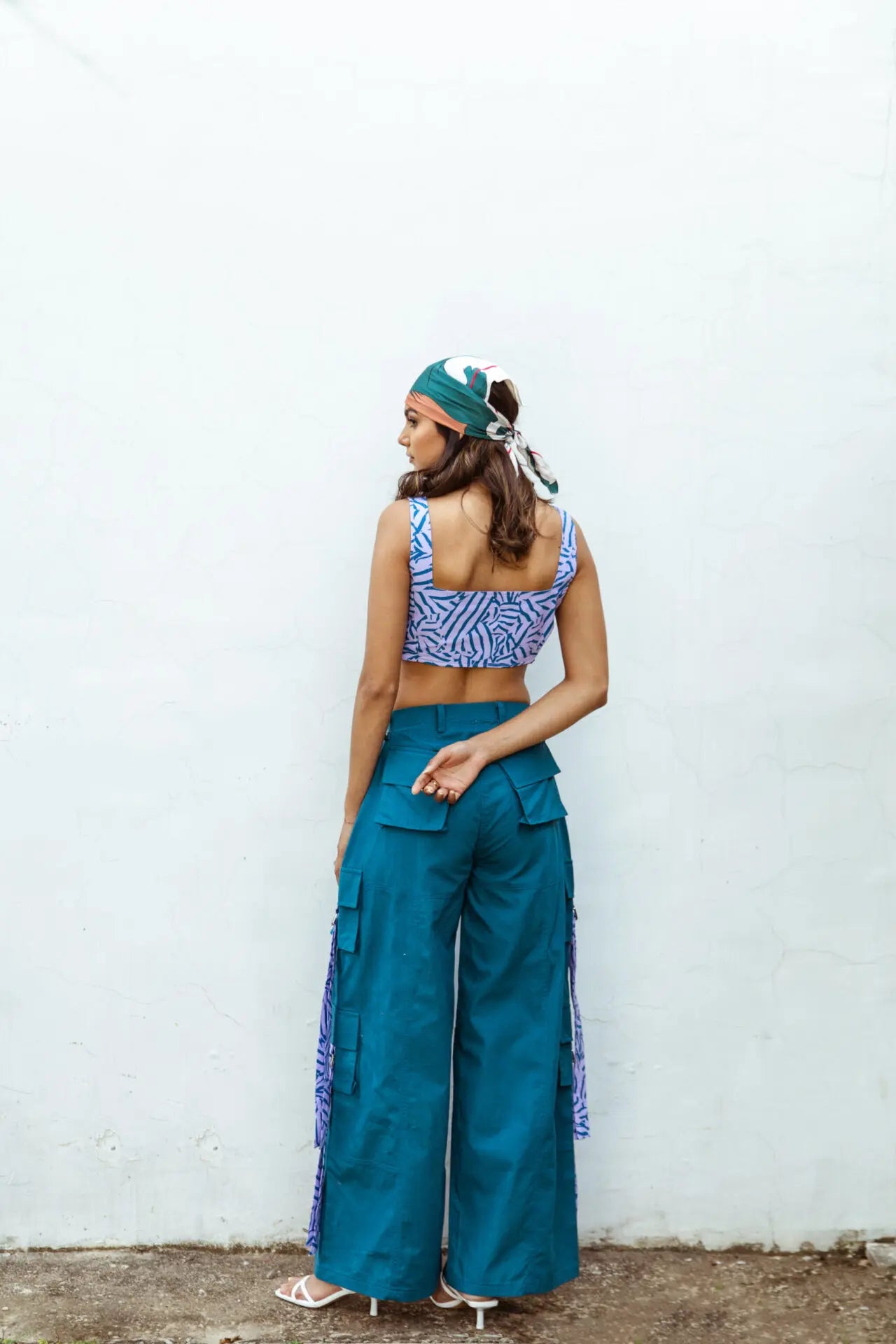 VIO SIDE CUT-OUT CARGO