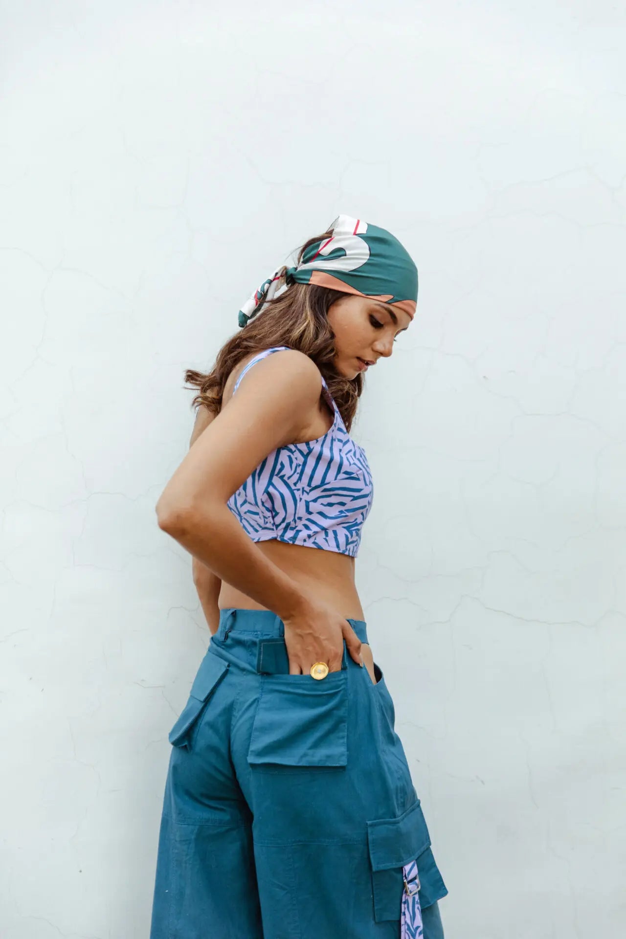 VIO SIDE CUT-OUT CARGO