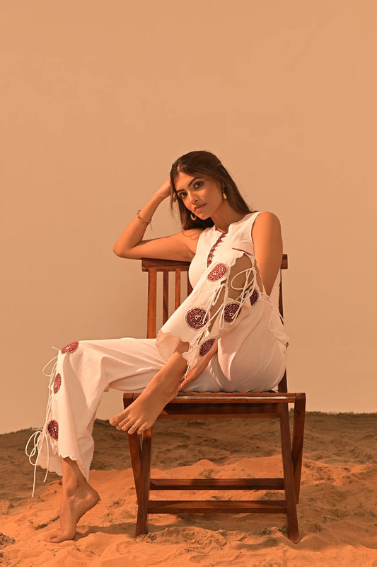 THE SCALLOP EMBROIDERED SET